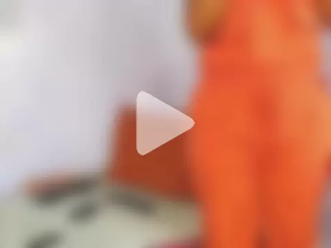 SexyScarlet101 photo 1