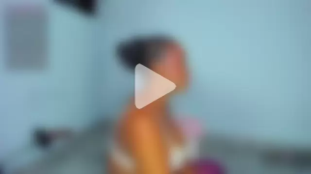 Sofi_Smiley photo 28