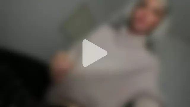 TheQueenNextDoor photo 22