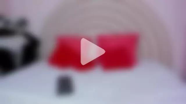 VioletteRoselle photo 4