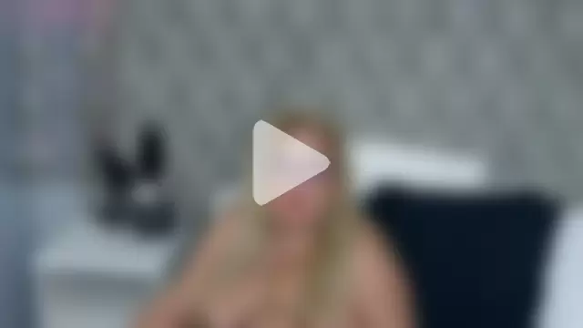 VoluptuousLeona photo 15