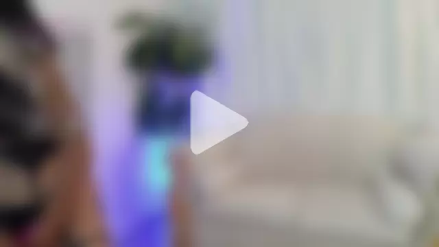 YuliethPetite photo 7
