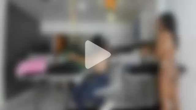 Zoe-Williams photo 2