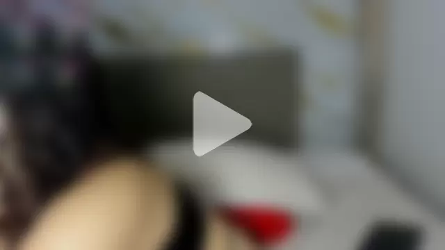 ZoeSinclaiir1 photo 1