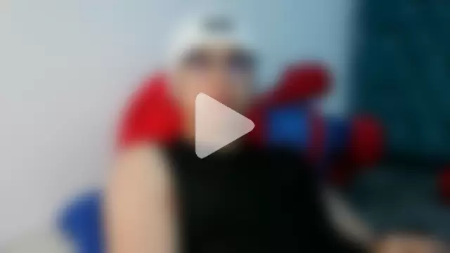 _Thomas_hot_ photo 4