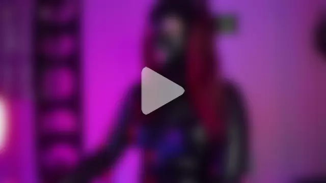 auroralatexprincess photo 4