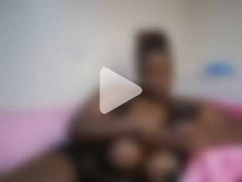 bigtittyslut_ photo 2