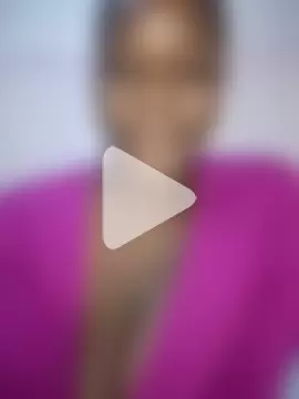 curvyperry photo 4