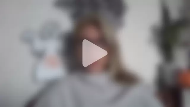 fox_red_lady7 photo 5