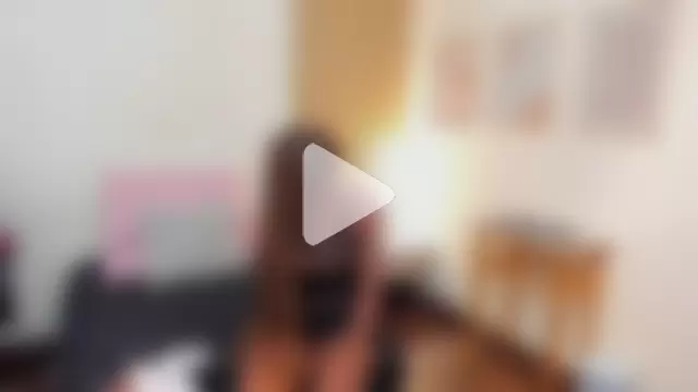 halleylorens photo 13