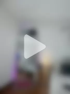 hollythomson photo 6