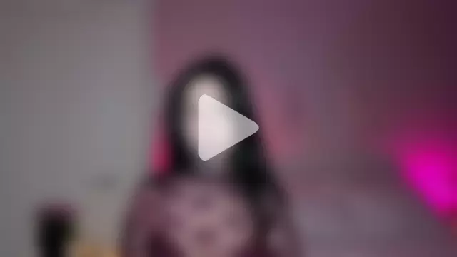 jeans-and-peach photo 1