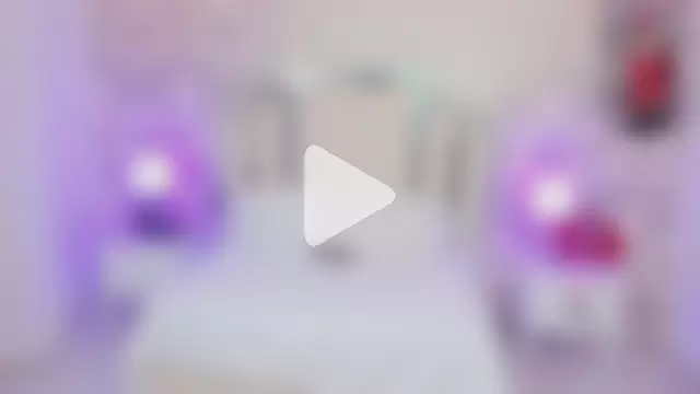 lauramartin1 photo 2