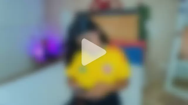 mialopez52 photo 5