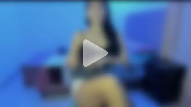 naomyyklein__ photo 3