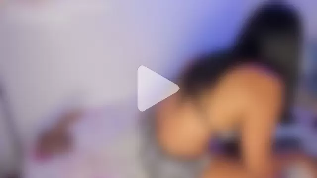 ninapetitew photo 12