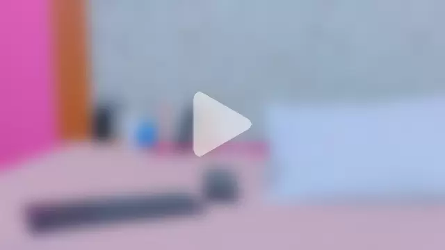 petitelittleebony photo 2